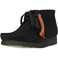 Clarks Wallabee originale ikonische Schnürstiefel in schwarzem Wildleder für Frauen (39; Schwarz)