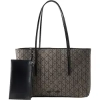 Calvin Klein Emblem Aop Jacquard Tote Lotus Beige/black Aop Jacquard Größe: OS | Handtaschen Outlet | Damen | Braun