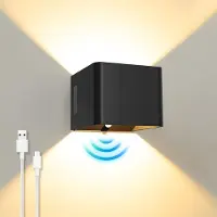 Unyqoos 5 W batteriebetriebene LED-Wandlampe, USB aufladbar, Bewegungssensor 0–3 m, 3000 K warmweiß, magnetische Montage für Innenräume