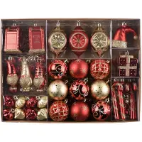 Unyqoos 100er Set Weihnachtskugeln Rot & Gold – bruchsichere Kunststoffkugeln, 4 Oberflächen (glänzend, matt, glitzernd, meliert), mit vorgebundenen Aufhängern