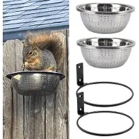 Unyqoos 2er-Set Eichhörnchen-Futterspender 1,4 L, Edelstahl, robust & korrosionsbeständig mit Abflusslöchern, wetterfest, für Garten – zum Befestigen