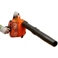 OEM Handgehaltener Laubbläser, 25,4 ccm, 7000 U/min, 1,2 L Tankinhalt, Nettogewicht 6,5 kg, Enthält zwei Blasrohre