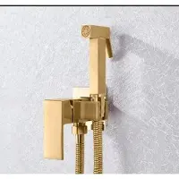 OEM Bidetarmatur, Messingkonstruktion, Wandmontage-Design, Gebürstetes Gold