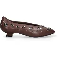Marc Ellis Schwarzes Lederschuh mit niedrigem Absatz und Nieten – auffälliges Design
