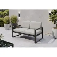 Margaret Hadas24 Gartensofa 2 Sitzer Outdoor Madera Lounge Couch Terrasse wetterfest Balkonmöbel Sitzbank mit Lehne, Gartenmöbel schwarz, hellgrau