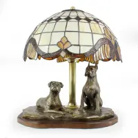 Art-Dog Boxer, Deutscher Boxer - Lampe mit einem Lampenschirm aus Tiffanyglas, Tischlampe mit einer Hunde-Statuette, Inneneinrichtung im Retro-Stil der Marke