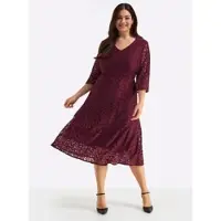 Sheego Spitzenkleid "Webkleid", Damen, Gr. 48, Normalgrößen, burgund, 92% Polyamid, 8% Elasthan, unifarben, wadenlang, V-Ausschnitt, Kleider Spitzenkleid