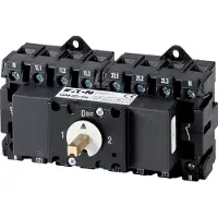 Eaton 1319915 Umschalter, QM, 63 A, 2 x 3-polig + N (schaltbar), ohne Drehgriff, mit Antriebsachse, 6 mm quadratisch QM63/3N