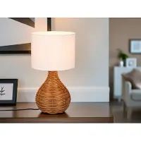 Meine Wunschleuchte Große skandinavische LED Tischleuchte mit Rattanfuß & Stoffschirm Weiß, H: 40cm