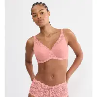 Triumph Bügel-BH "Amourette W01", Damen, Gr. 95, Cup C, rosa (cherry rose), Microtouch, Obermaterial: 68% Polyamid, 32% Elasthan, BHs Bügel-BH, verkleinert die Brust optisch um eine Cup-Größe