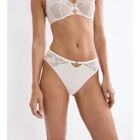 Triumph Slip "Wild Gardenia Florale" weiche Spitze, elegant