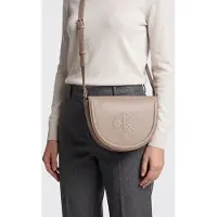 Calvin Klein Bold Saddle Crossover Desert Taupe Größe: OS | Handtaschen Outlet | Damen | Schwarz