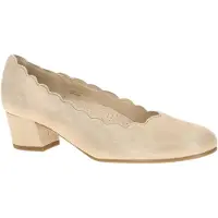 Gabor Pumps aus beigem Velourleder mit Schimmer-Effekt, runder Spitze und 4cm Blockabsatz