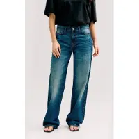 GUESS für Damen. W6YA3WD1356 Jeans mit mittlerer Leibhöhe und blauen Nieten (32), Lässig, Baumwolle, Denim