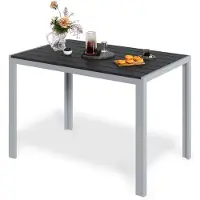 StarTech.com Gartentisch - Rechteckiger Balkon- und Esstisch - Outdoor Tisch mit WPC Platte - Wetterfestes Metallgestell - 110x70x73 cm - Schwarz