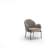 STONES Malibu-Sessel in honigfarbenem Bouclé-Stoff mit schwarz lackiertem Metallgestell – Komfort und modernes Design für elegante Interieurs