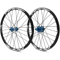 Pride Racing Control V2 451 20´´ Laufradsatz