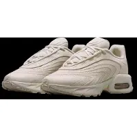 Nike - Women's Air Max Fire - Sneaker Gr 41 oliv/beige