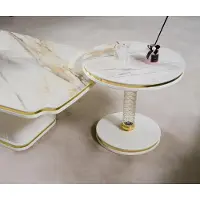 AEA Schöner Couchtisch aus Glas – Für elegante Akzente im Wohnzimmer.