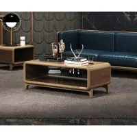 AEA Eleganter Couchtisch in Braun – 140×70×55 cm, modern und stabil.