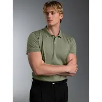 Trigema Poloshirt "Slim Fit Poloshirt aus DELUXE-Piqué" 1