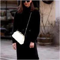 Markenlos Damen Clutch Handtasche mit Blumenmotiv – Modische Umhängetasche mit Kette in Weiß für besondere Anlässe