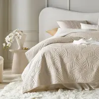 Merkloos Elzusha – Elegante Tagesdecke für das Bett, Creme-Farbe, Samtoptik, 240 x 260 cm