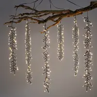 Spetebo Kaskaden Büschel Lichterkette warm weiß mit 6 Strängen - 480 LED - Lichtervorhang mit 8 Leuchtmodi für Außen mit Timer - Outdoor Weihnachten Advent De