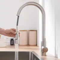Unyqoos Küchenarmatur mit ausziehbarer Brause – Edelstahl Mischbatterie, hoher Auslauf, 2 Strahlarten, 50 cm Reichweite, KTW‑Schläuche, bleifrei
