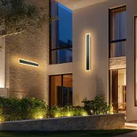 Vevor Outdoor Wall Light, 600 mm, Long Strip Modern Exterior Wall Sconce Light Fixtures, 3000K Warm White, IP65 Waterproof, Anti-Rust Outside Patio Wall Mount Lighting, for House, Porch, Garage