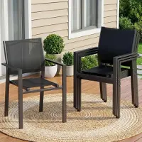 StarTech.com Gartenstühle stapelbar - Outdoor Essstuhl 4er Set - Textilene Bespannung und Metallgestell - Mit Armlehnen - Wetterfest bis 120 kg - Schwarz