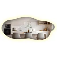 Drukarnia Piga Wandspiegel mit LED Beleuchtung 80x35 cm – Freiform Spiegel im modernen Design, LED Licht, Badezimmerspiegel