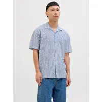 Jack & Jones "JJESUMMER RESORT SHIRT SS SN" mit Resort Kragen