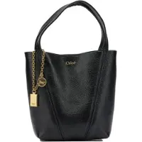 Chloé Schultertasche aus Kalbsleder in Braun