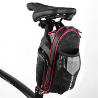 INF Fahrrad-Sattel-Tasche mit Carbon-Textur – wasserdichtes Oxford-Gewebe, passt 610ml, Rücklicht-Halter, Einhand-Zugriff Schwarz Rot