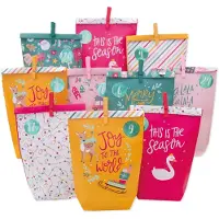 Papierdrachen Adventskalender 2025-24: Bedruckte Papierbeutel zum Selbstbefüllen – Weihnachtsmagie – 24 Zahlenaufkleber und Holzclips – 6 Designs – Weihnachten