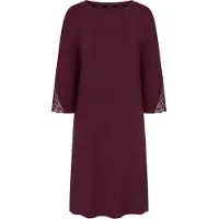 Triumph Nachthemd "Amourette NDK LSL", Damen, Gr. 46, N-Gr, 3/4 Arm, Single Jersey, rot (claret), Single Jersey, Obermaterial: 94% Modal, 6% Elasthan, Kleider Nachthemd, seidig - weich mit Stretch