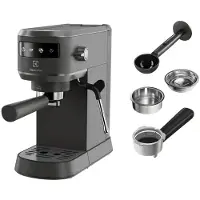 Electrolux E6EC1-6BST, Espressomaschine, 1 l, Kaffeepad, Gemahlener Kaffee, 1450 W, Schwarz