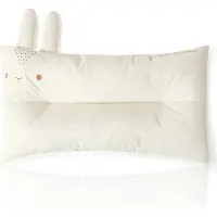 Unyqoos Ergonomisches Kleinkindkissen 50×32 cm – Babykissen mit Hasenmotiv, weich, hypoallergen, maschinenwaschbar, 100% Baumwoll-Bezug