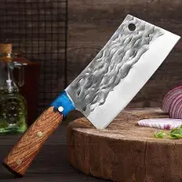 Muxel Hackmesser, Metzgermesser aus geschmiedetem Stahl. Das Kochmesser extra scharf, handlich und gut ausbalanciert. Der Unikate Farbholzgriff macht das Messer zu einem Schmuckstück in Ihrer Küche