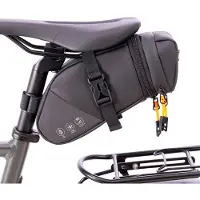 Merkloos Fahrradtasche unter dem Sattel – 2 Liter Fassungsvermögen – Reflektierend, wasserdicht – Befestigung mit Klettverschluss an den Trägern