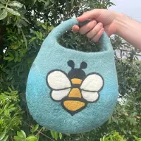 Ancient Wisdom Bienenwachs-Beutel – Mit einem magnetischen Griff – Blau und grün