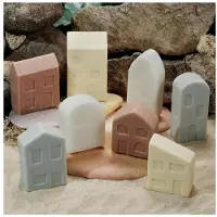 Yellow Door Spielzeug Steine Little Lands Häuser Set 8-teilig pädagogisch