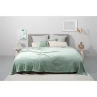 Otto Home Tagesdecke "Desner3, schlichtes und weiches Design", grün (jade), B:240cm L:250cm, Polyester, Tagesdecken, Tagesdecke, Soft-Touch-Oberfläche, viele Farben erhältlich, Decke ab 140x210 cm