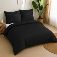 Merkloos Komplettset für Bettdecke aus Mikrofaser mit satinierten, strukturierten Streifen, 220 x 240 cm, inklusive 2 Kissenbezügen 80 x 80 cm