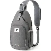 Unyqoos Sling-Bag Brusttasche für Herren – leichte Crossbody-Umhängetasche aus wasserabweisendem Polyester, verstellbarer Gurt mit D‑Ringen, Fach für 9,7"/8,3" Geräte